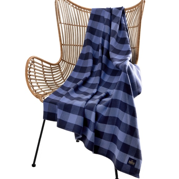 Pendleton Other - NWT Pendleton Throw Blanket